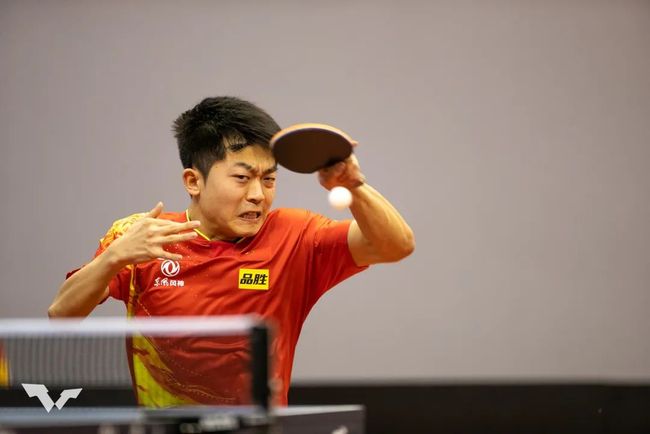 体育德甲：门兴主场击败多特 终结对阵12连败